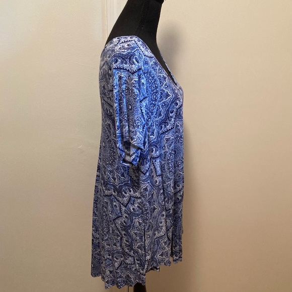 Green Envelope Los Angeles Blue Floral Plus Size 1X - Picture 3 of 7